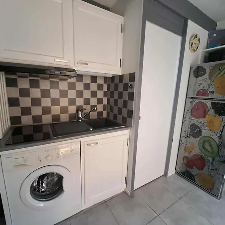 Maison Mitoyenne Avec Terrasse Et Parking - Marseillan-plage - Fr-1-326-871 Daire