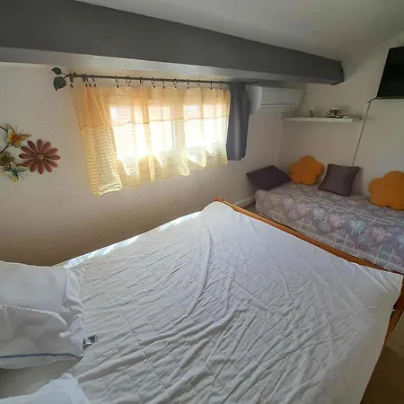Maison Mitoyenne Avec Terrasse Et Parking - Marseillan-plage